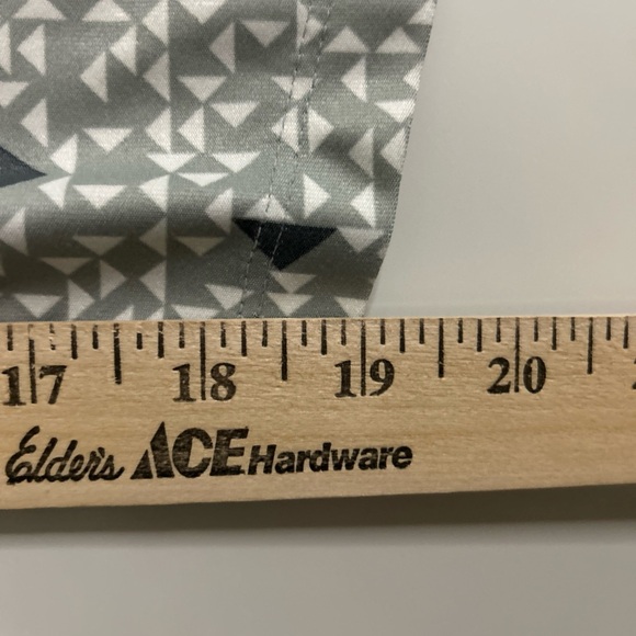 Nike Dri Fit Capri Pants Women’s Medium Gray Athleisure Activewear Exercise Run - Picture 14 of 14